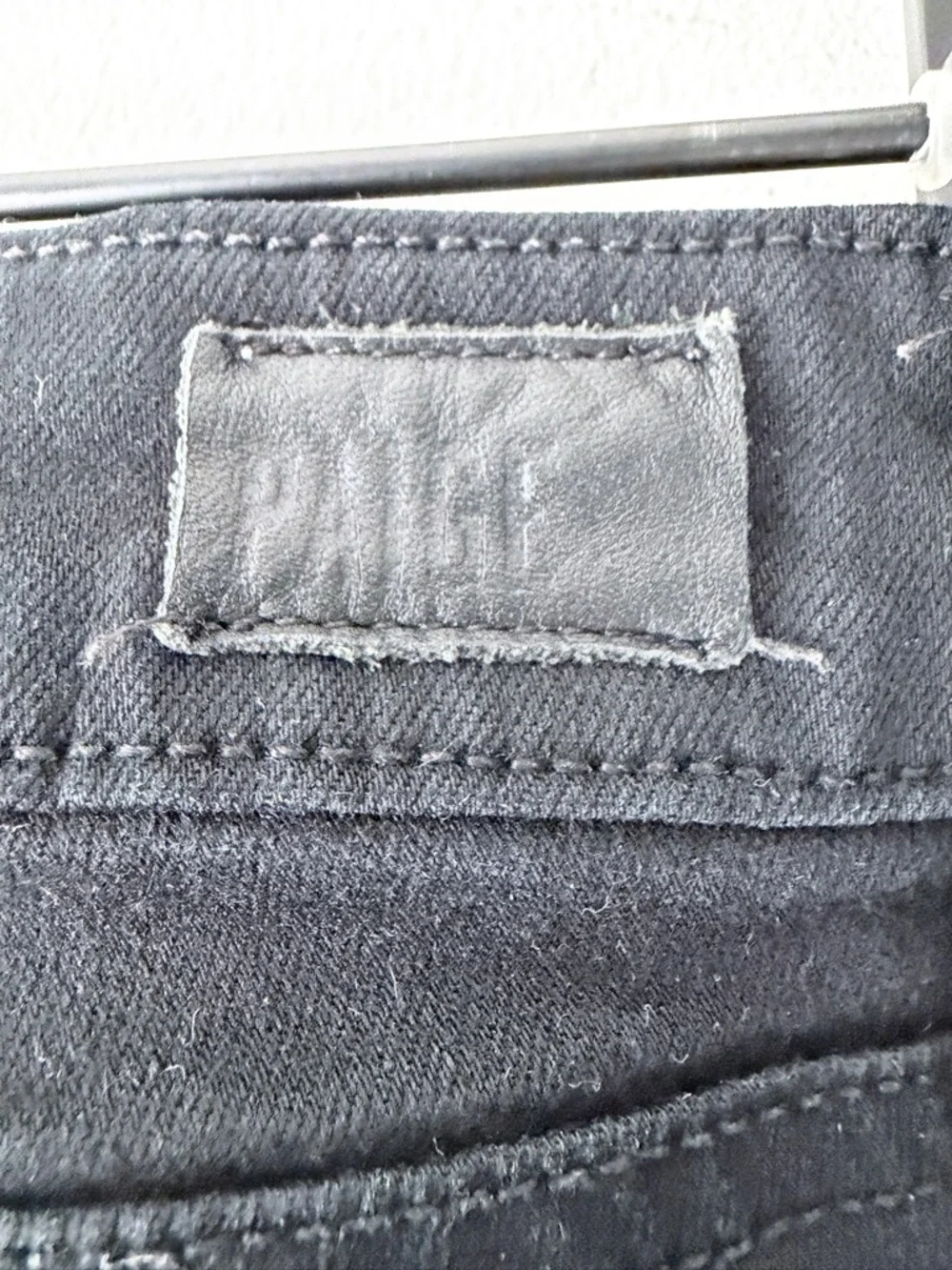 PAIGE Verdugo Crop Black Skinny Jeans Size 26| 90s Minimal Mid Rise Ankle Zip - Picture 13 of 16